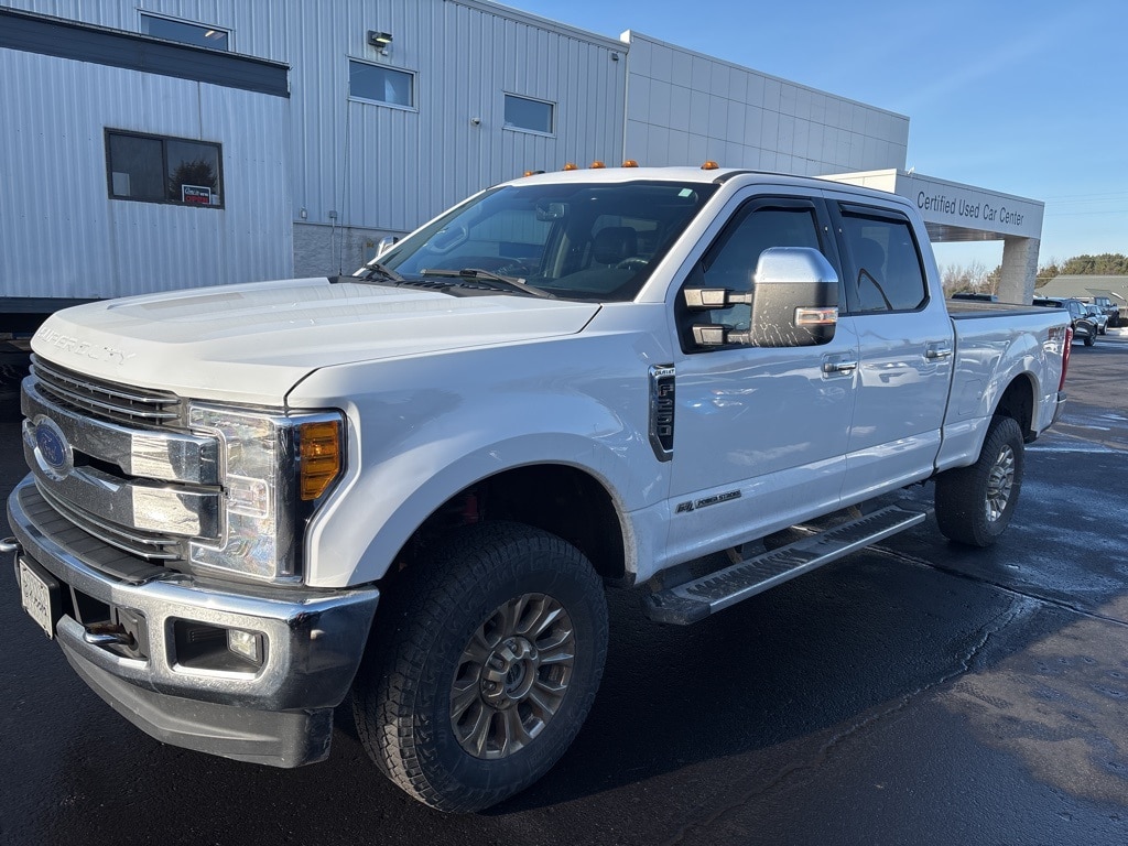 2017 Ford F-250 Super Duty Lariat's photo