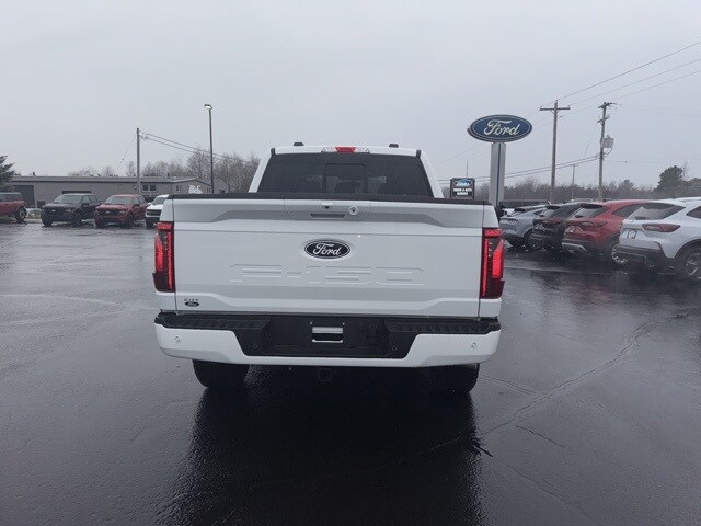 2025 Ford F-150 XLT photo 2