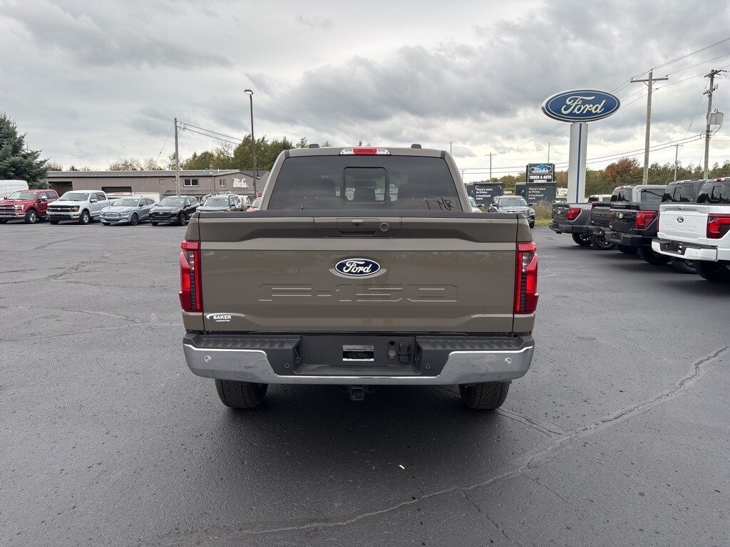2025 Ford F-150 XLT photo 3