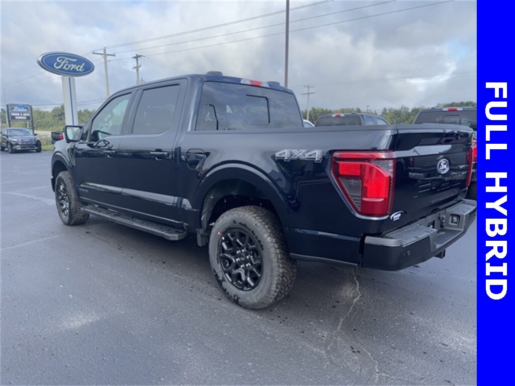 2025 Ford F-150 XLT photo 2