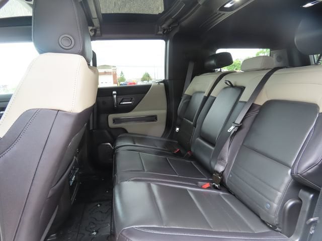 2026 GMC HUMMER EV 2X - Photo 21