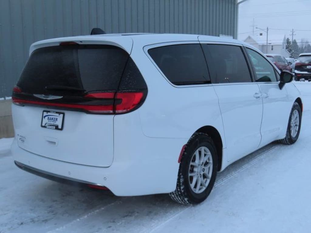 Used 2024 Chrysler Pacifica Touring L Van Passenger Van
