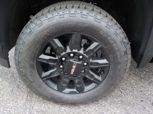 2026 GMC Sierra 2500HD AT4 - Photo 14