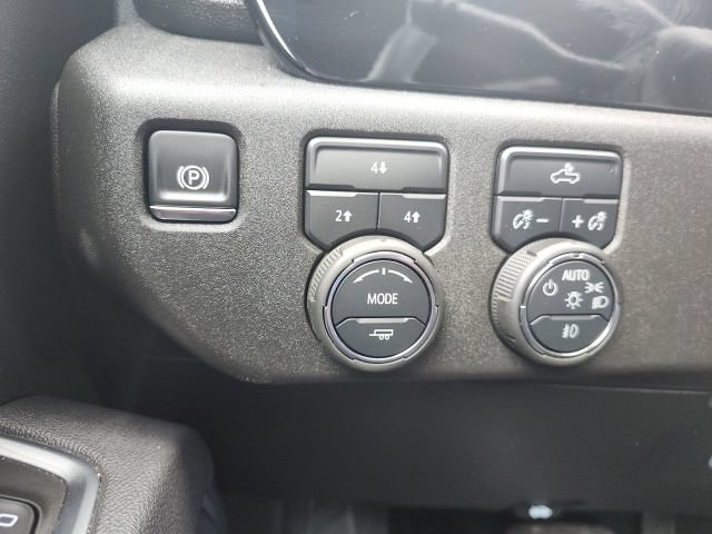 2025 Chevrolet Silverado 2500HD LT - Photo 32