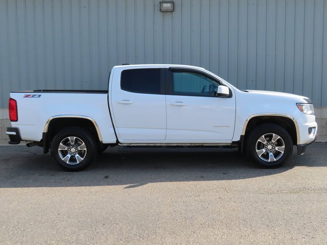 2018 Chevrolet Colorado Z71 photo 2
