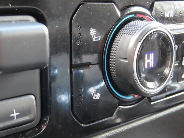 2022 Chevrolet Silverado 1500 RST photo 4