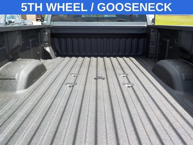 2026 GMC Sierra 3500HD Pro - Photo 5