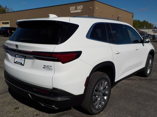 2025 Buick Enclave Preferred photo 3