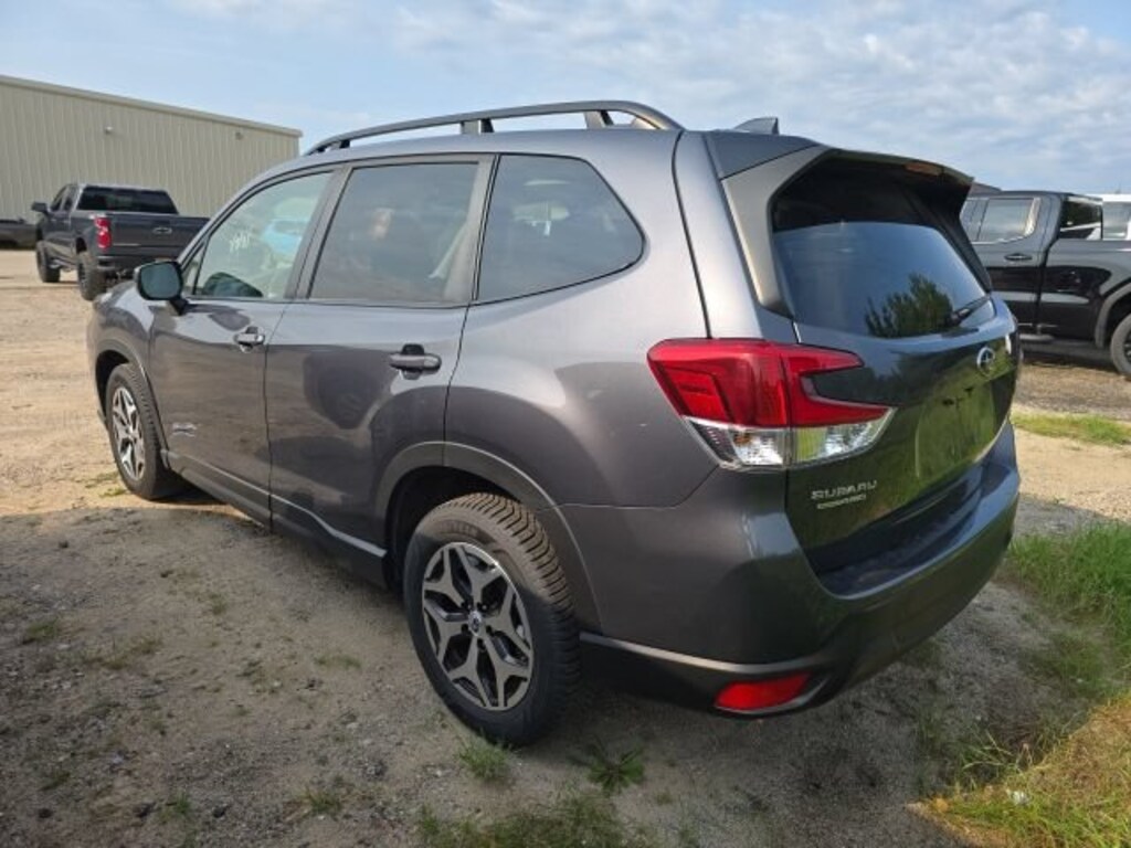 Used 2024 Subaru Forester Premium SUV
