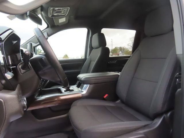 2025 Chevrolet Silverado 3500HD LT - Photo 19