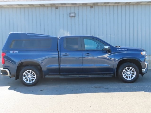 Used 2019 Chevrolet Silverado 1500 LT with VIN 1GCRYDED7KZ223296 for sale in Cadillac, MI