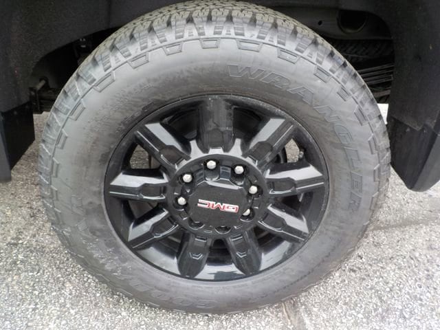 2026 GMC Sierra 2500HD AT4 - Photo 15