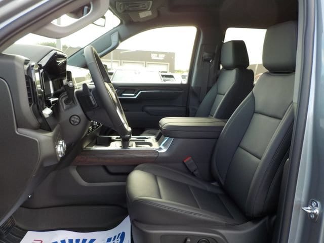 2026 GMC Sierra 1500 SLT - Photo 15