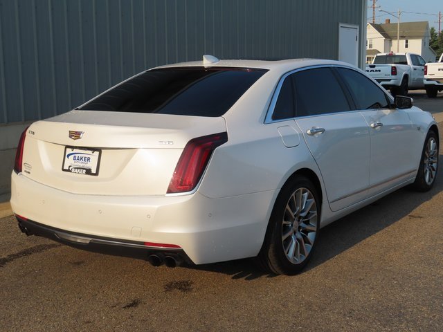 2018 Cadillac CT6 Luxury photo 3