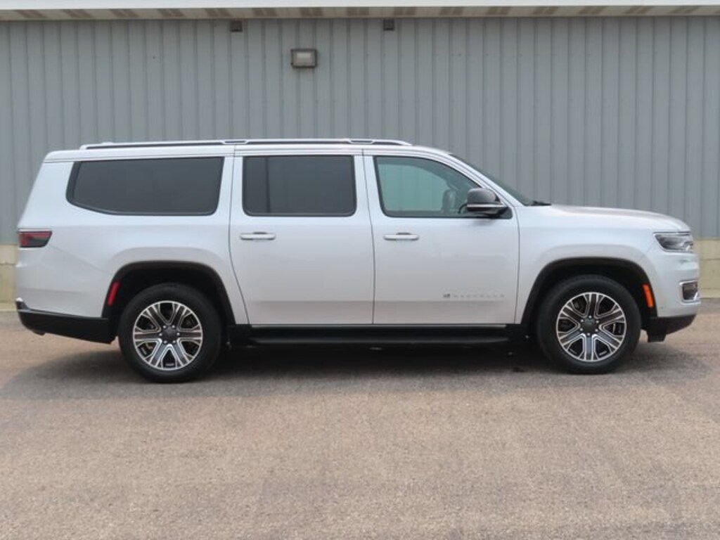 Used 2023 Jeep Wagoneer L Series II