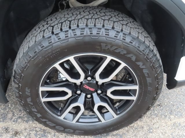 2026 GMC Sierra 1500 AT4 - Photo 14