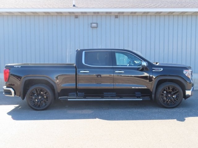 Used 2022 GMC Sierra 1500 SLT with VIN 1GTUUDEL3NZ553728 for sale in Cadillac, MI