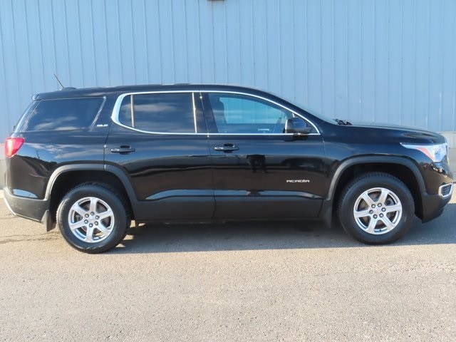 Used 2019 GMC Acadia SLE-1 with VIN 1GKKNRLA0KZ220552 for sale in Cadillac, MI