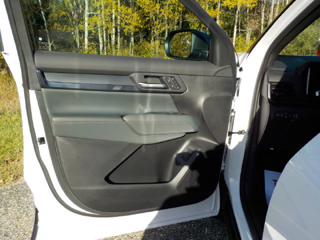 2027 GMC Terrain AT4 - Photo 11