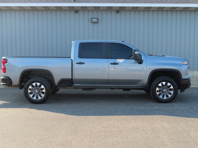 Used 2024 Chevrolet Silverado 2500HD Custom with VIN 2GC4YME76R1125559 for sale in Cadillac, MI