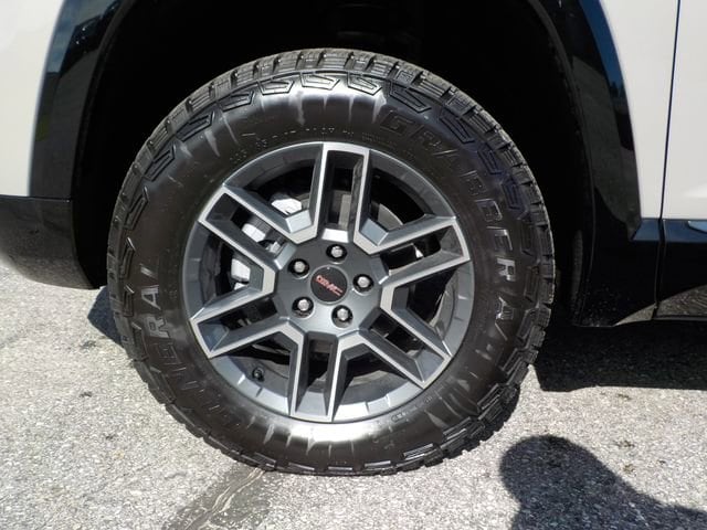 2026 GMC Terrain AT4 - Photo 9