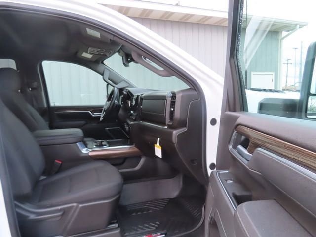 2025 Chevrolet Silverado 3500HD LT - Photo 23