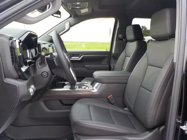 2026 GMC Sierra 1500 SLT - Photo 16