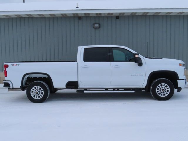 2025 Chevrolet Silverado 2500HD LT - Photo 9