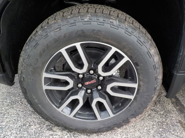 2026 GMC Sierra 1500 AT4 - Photo 12