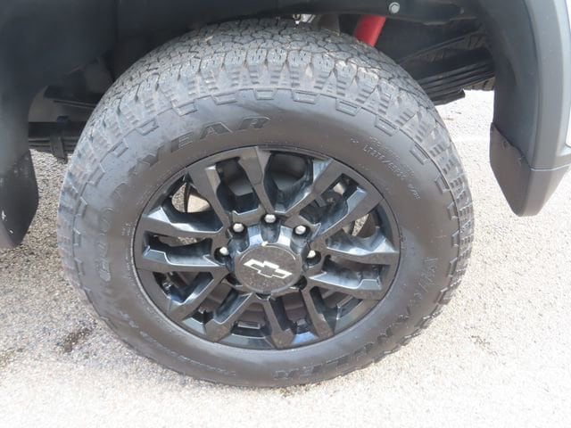 2025 Chevrolet Silverado 3500HD LT - Photo 15