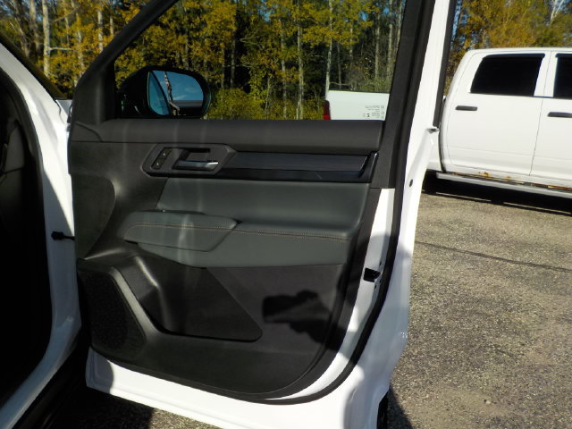 2027 GMC Terrain AT4 - Photo 24