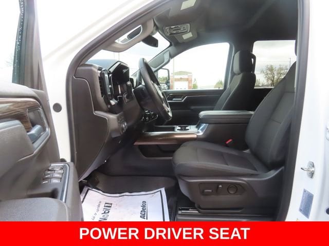 2025 Chevrolet Silverado 3500HD LT - Photo 18