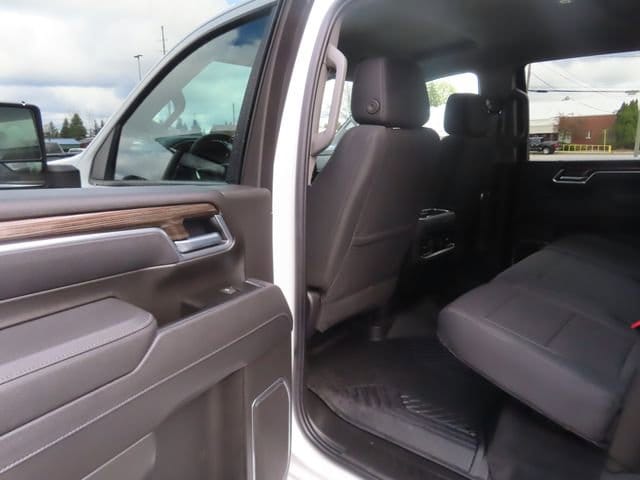 2025 Chevrolet Silverado 3500HD LT - Photo 20