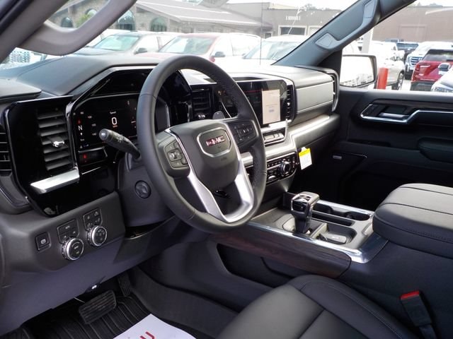 2026 GMC Sierra 1500 SLT - Photo 18