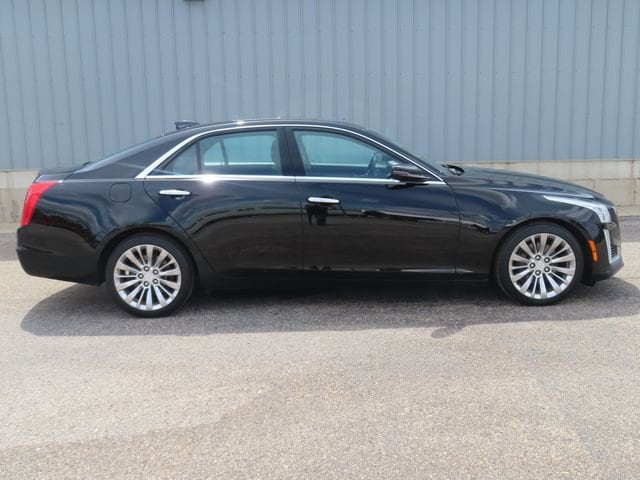 Used 2015 Cadillac CTS Sedan Luxury Collection with VIN 1G6AX5SX0F0127625 for sale in Cadillac, MI