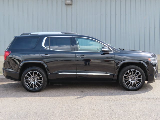 2023 Gmc Acadia Denali photo 2
