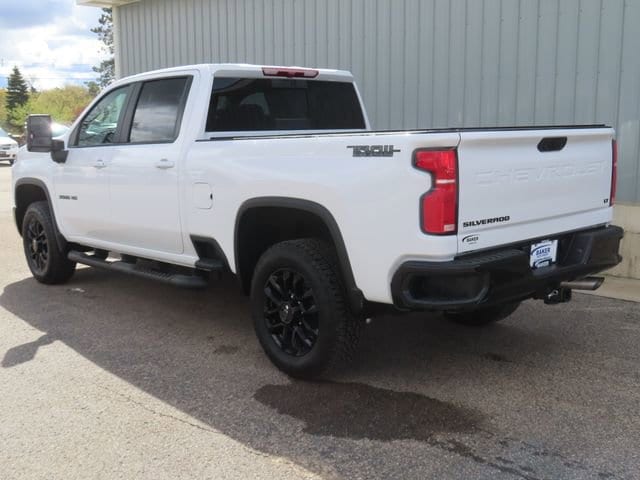 2025 Chevrolet Silverado 3500HD LT - Photo 8