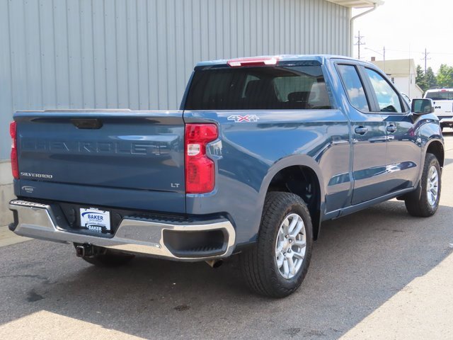 2024 Chevrolet Silverado 1500 LT photo 3