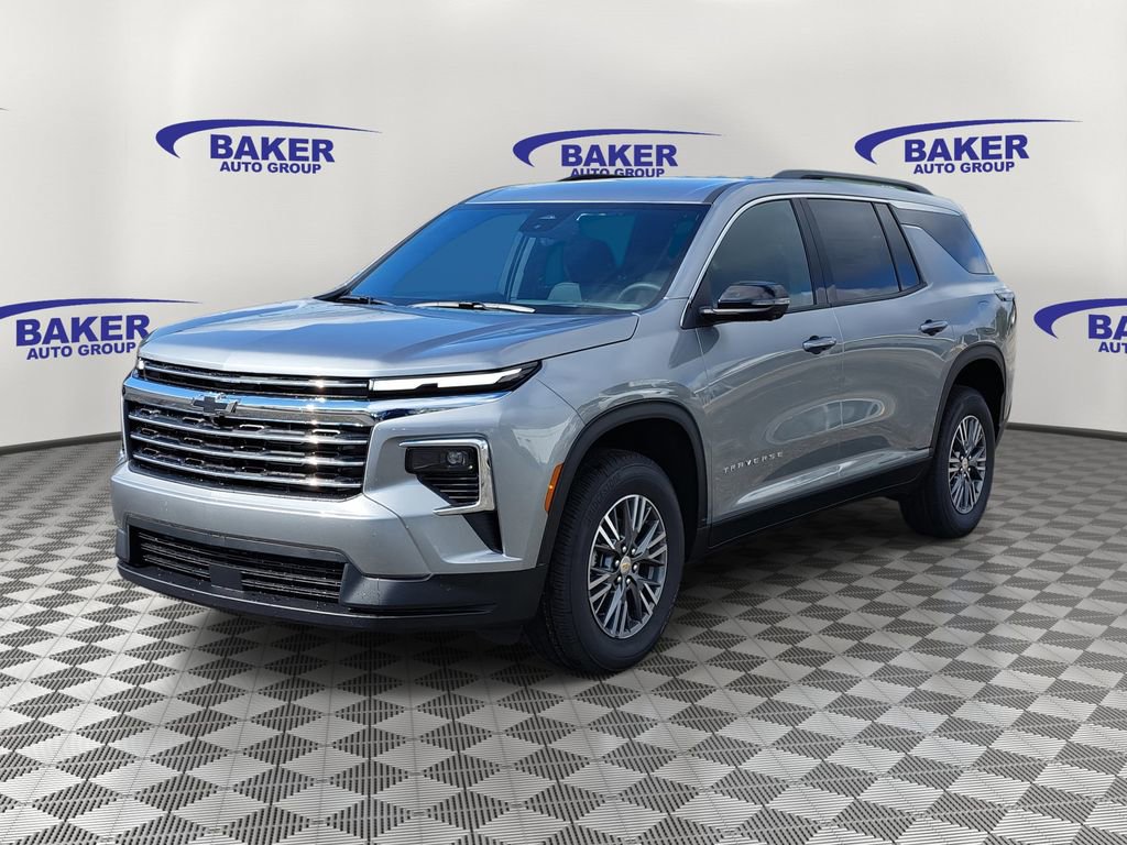 2026 Chevrolet Traverse photo 2