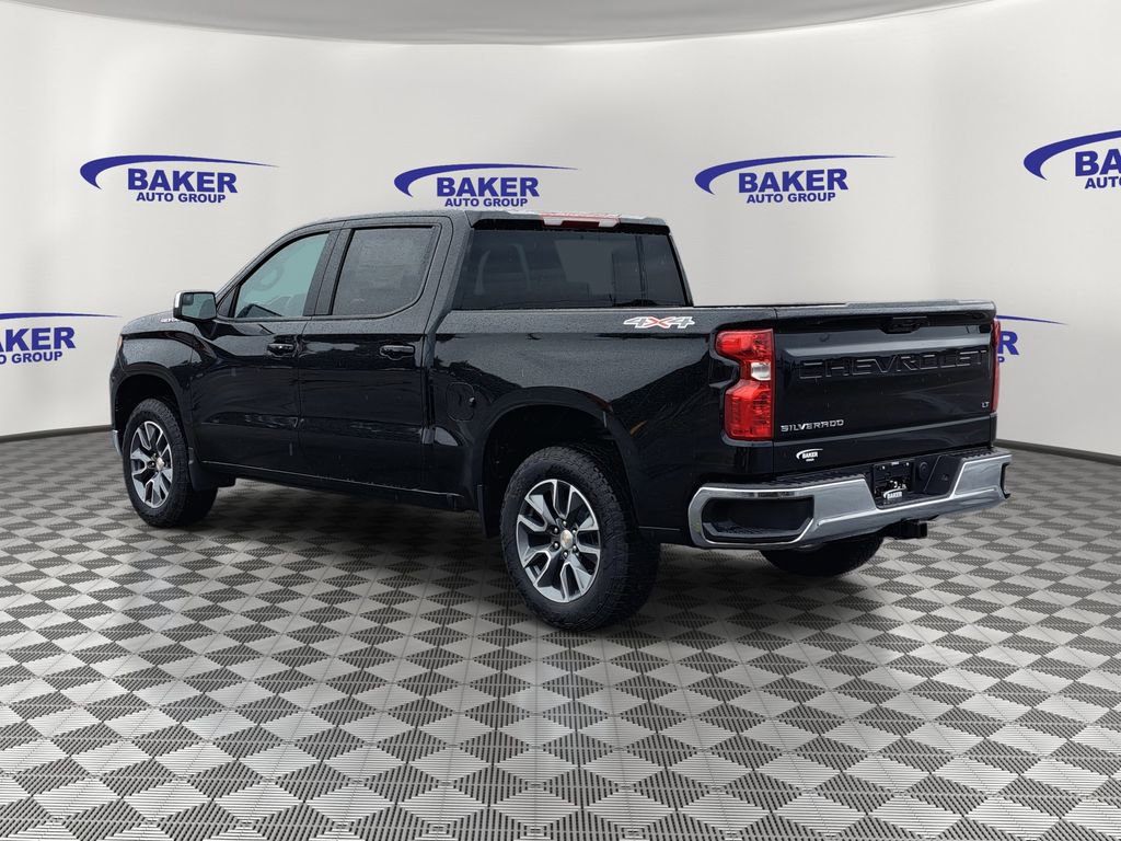 2025 Chevrolet Silverado 1500 LT photo 3
