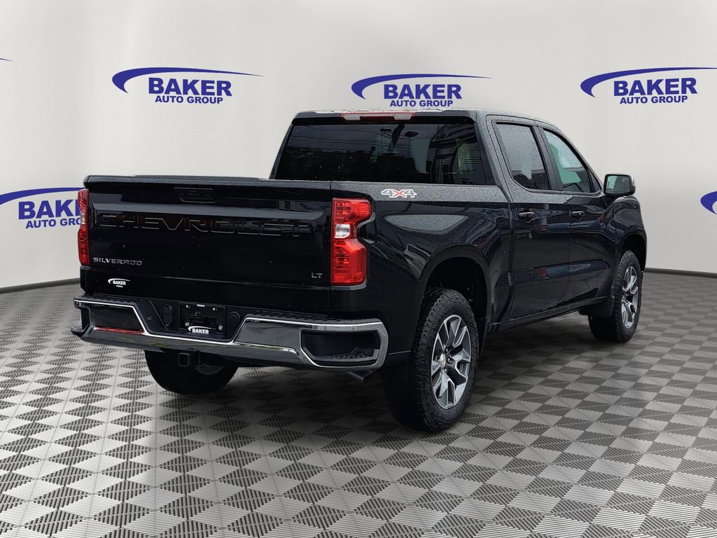 2025 Chevrolet Silverado 1500 LT photo 4