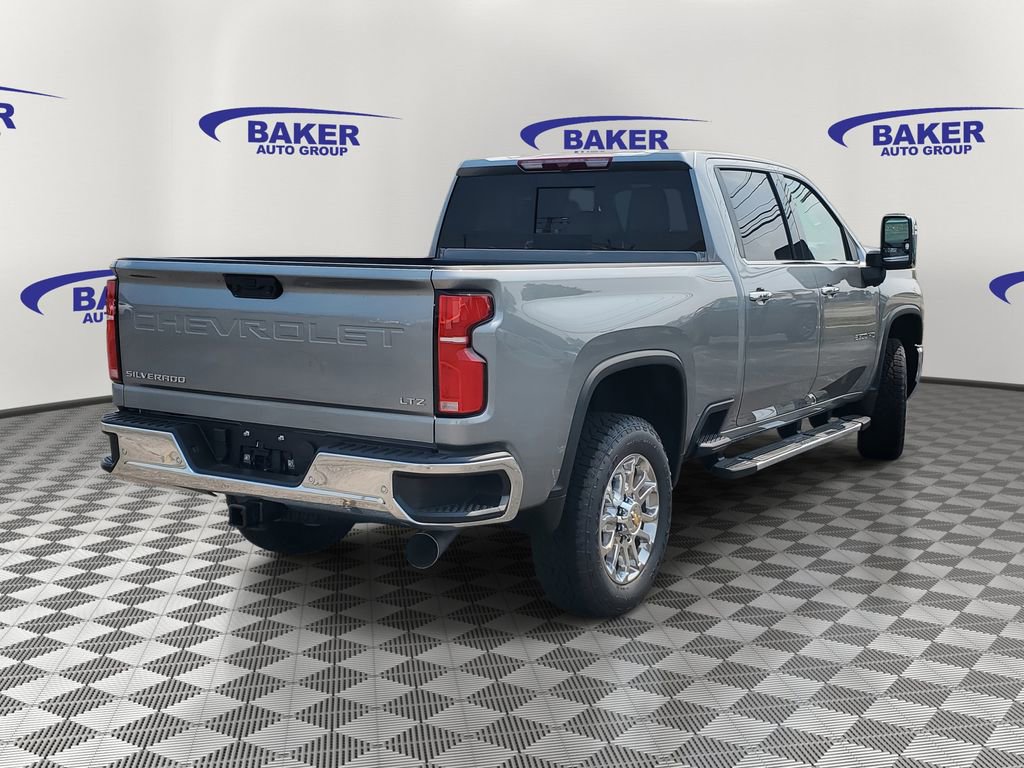 2025 Chevrolet Silverado 2500HD LTZ photo 2
