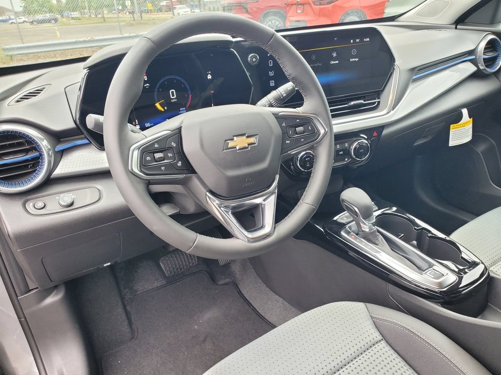 2026 Chevrolet Trax LT - Photo 7