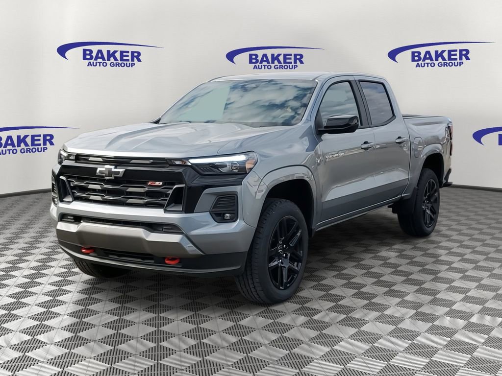 2025 Chevrolet Colorado Z71 photo 2
