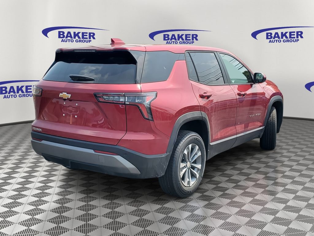 2026 Chevrolet Equinox LT photo 2