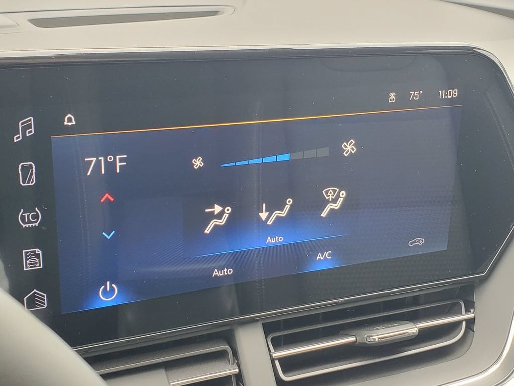 2026 Chevrolet Trax LT - Photo 16