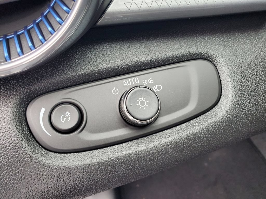 2026 Chevrolet Trax LT - Photo 8