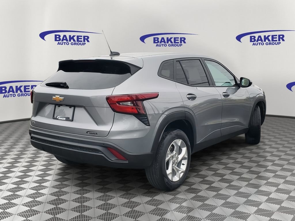 Used 2025 Chevrolet Trax LS SUV