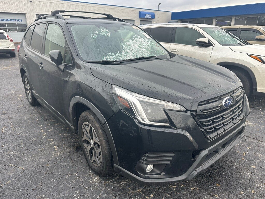 2022 Subaru Forester Premium photo 3