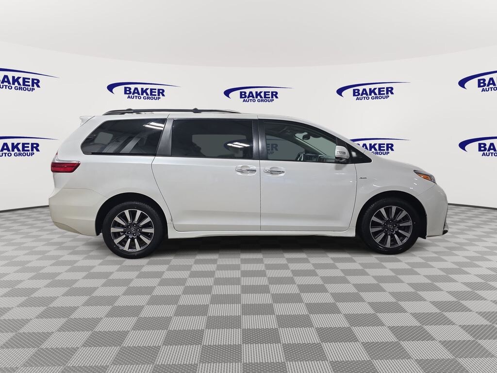 Certified 2020 Toyota Sienna Van